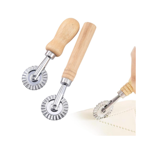 2 Stück Teigschneider, Roller Ravioli Ausstecher,Nudelschneider Ravioli mit Lang und Kurz Holzgriff